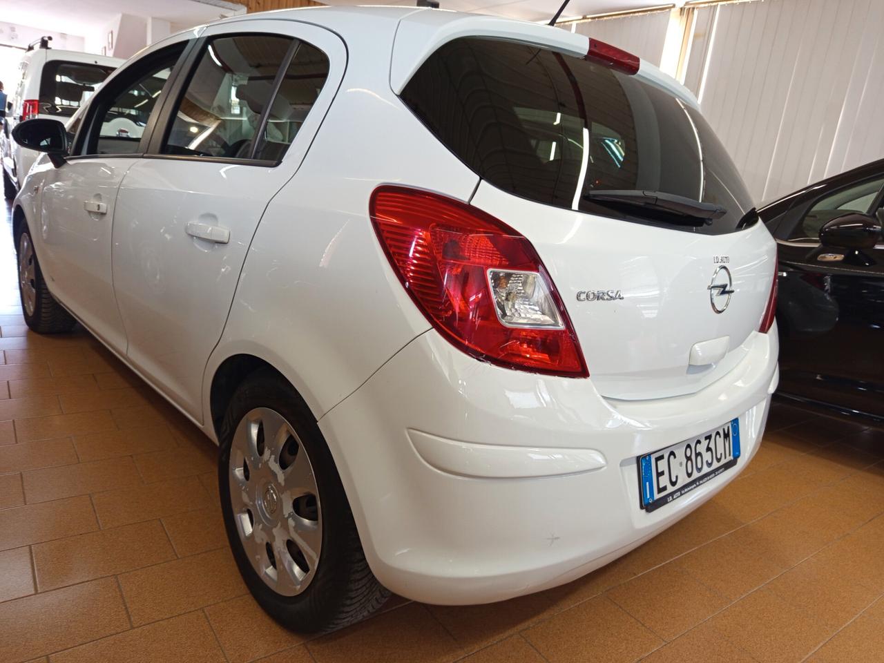 Opel Corsa 1.2 BENZINA-GPL, 156 Mila chilometri ok neopatentati