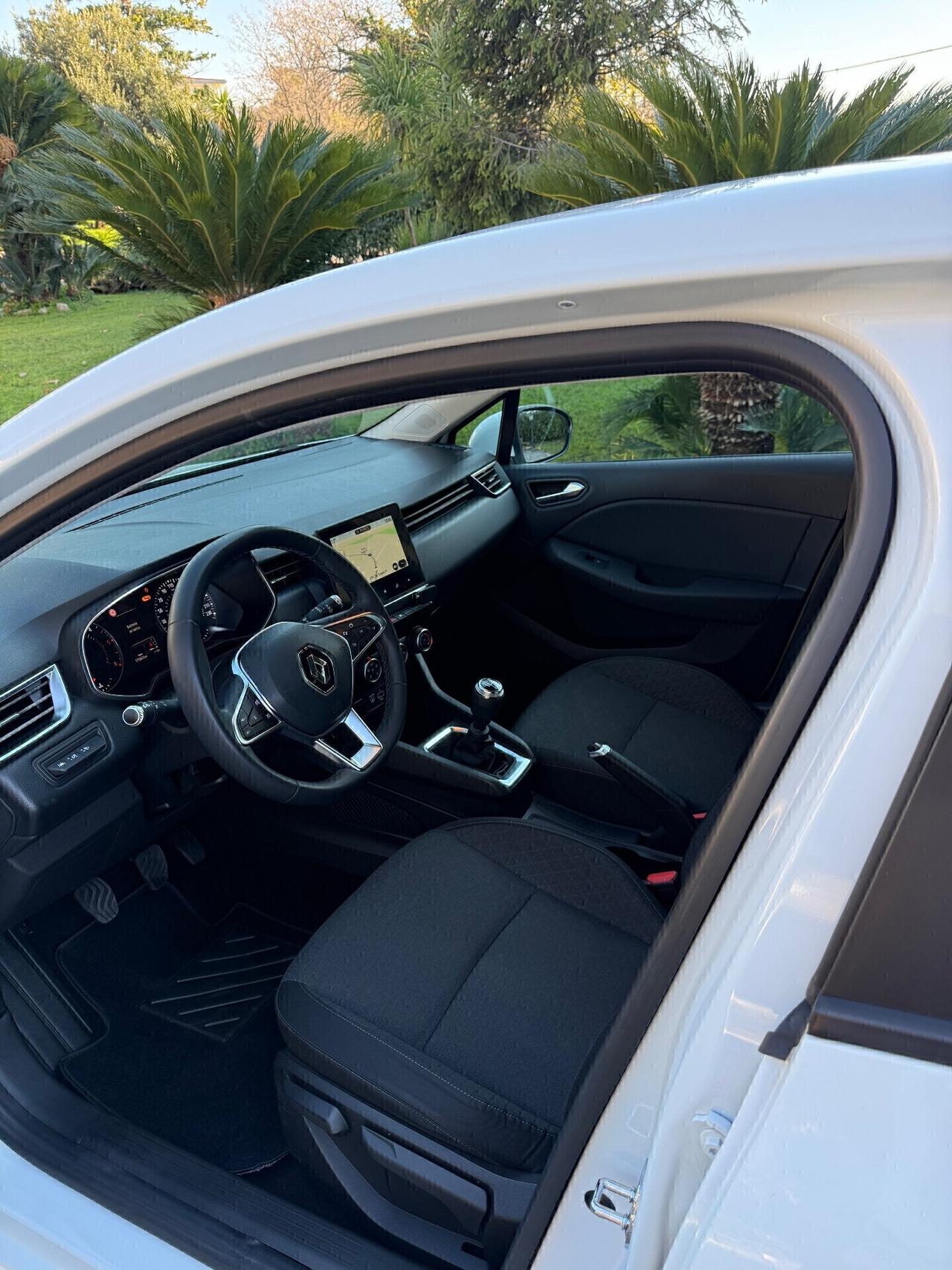 Renault Clio 1.5 Diesel nuovo modello uni proprietario X neo patentati