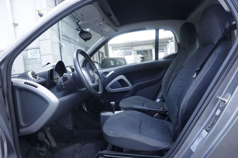 smart fortwo smart fortwo 1000 52 kW MHD cabrio Urbanrunner 52KW ANNO 2014