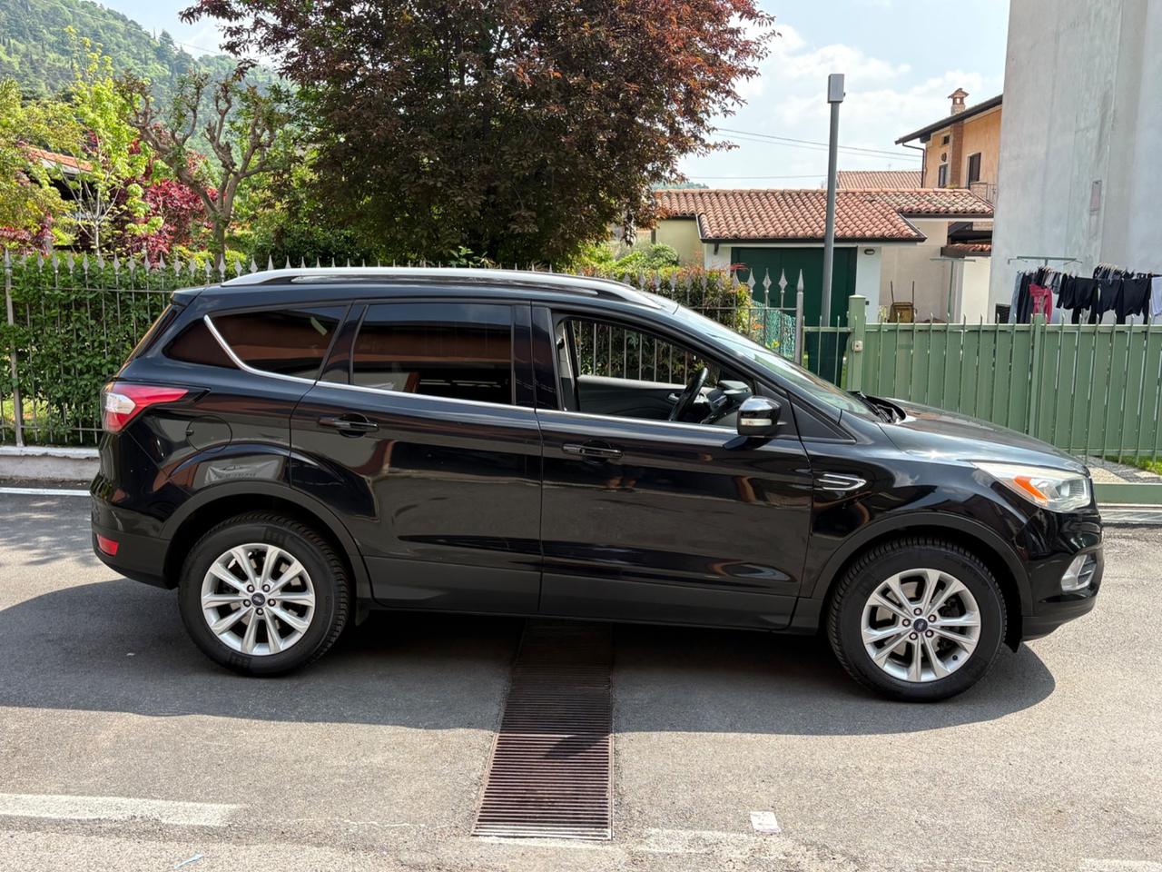 Ford Kuga 1.5 TDCI 120 CV S&S 2WD Titanium