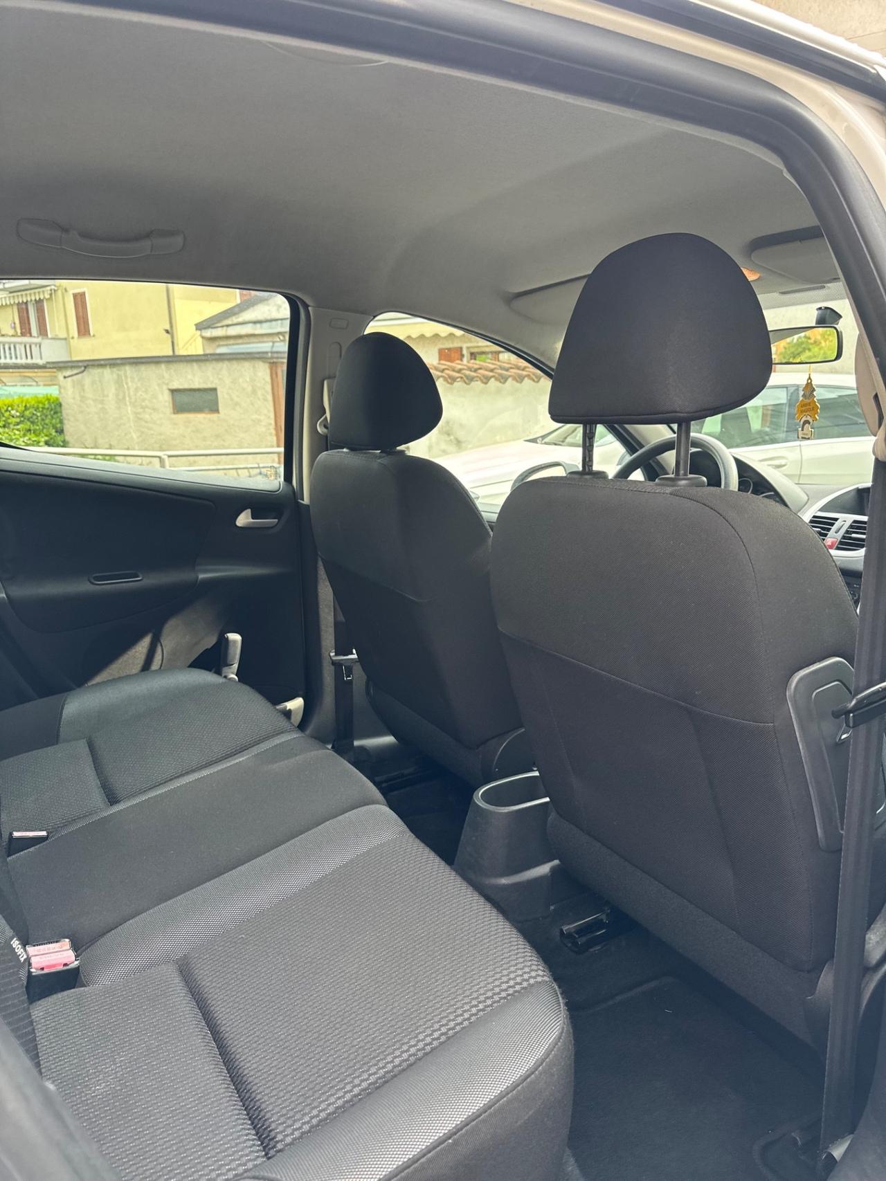 Peugeot 208 1.4 HDi 68 CV 5 porte Active