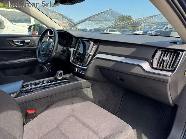 VOLVO V60 2.0 B4 197cv Auto MOMENTUM PRO - GK864FV
