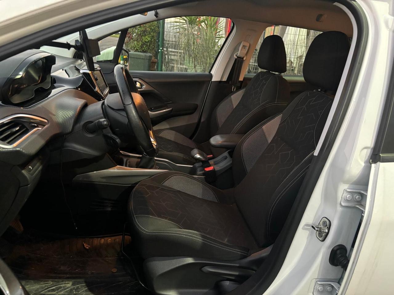 Peugeot 2008 BlueHDi 100 S&S Allure