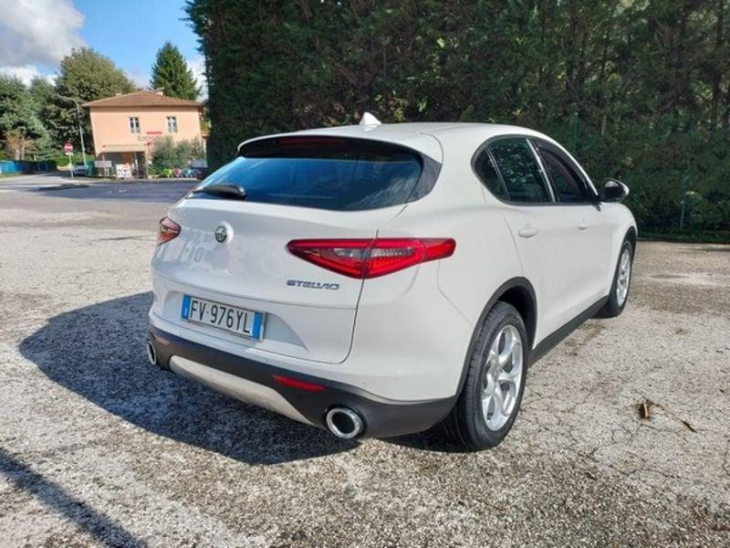 Alfa Romeo Stelvio 2.2 Turbodiesel 180 CV AT8 Business