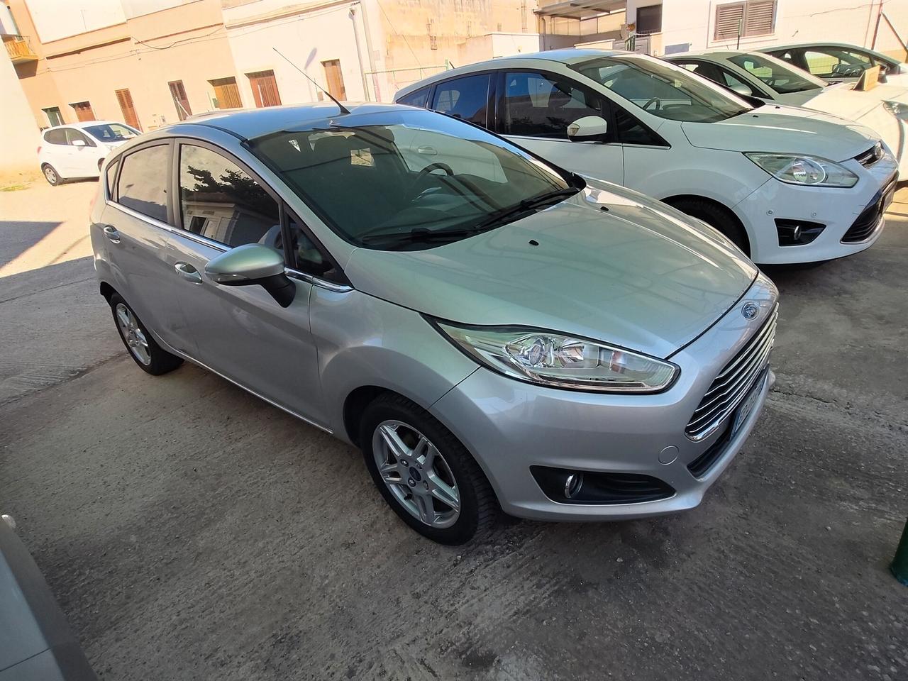 Ford Fiesta 1.5 TDCi 75CV 5 porte Titanium
