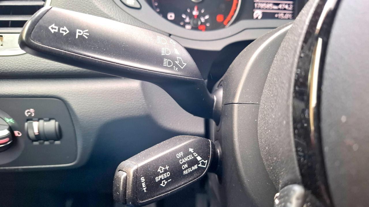 Q3 2.0 TDI 150 CV Sline