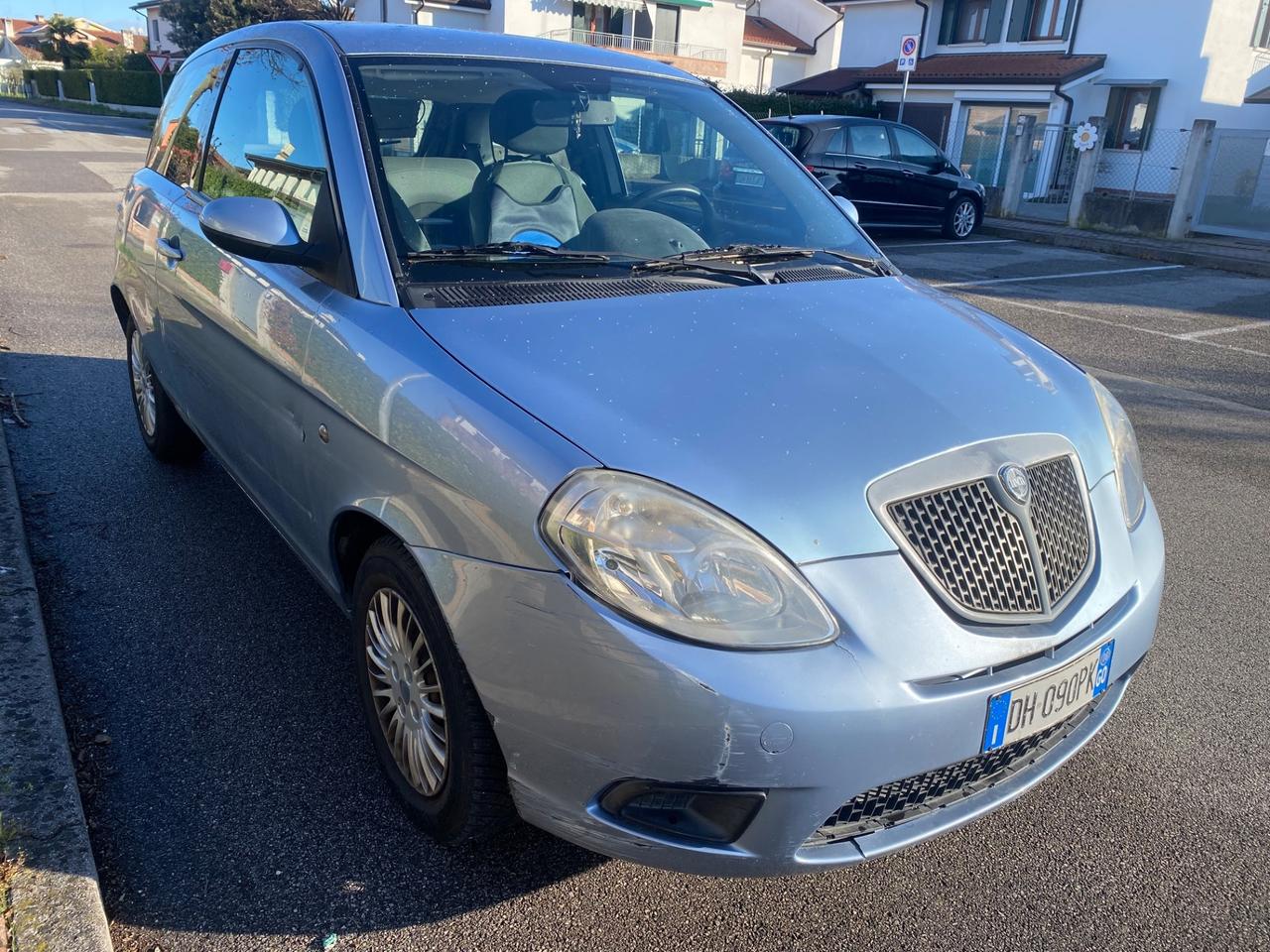 Lancia Ypsilon 1.2 Argento