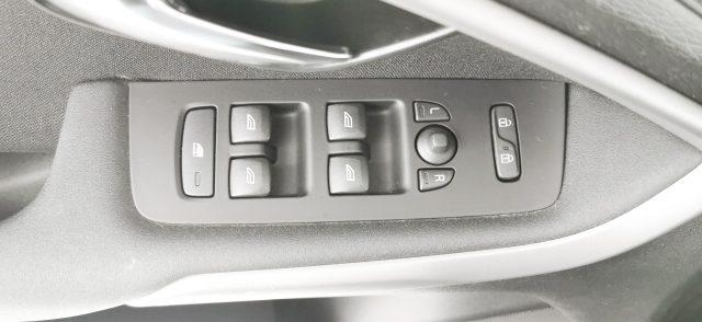 VOLVO V40 Cross Country D2 1.6 Kinetic