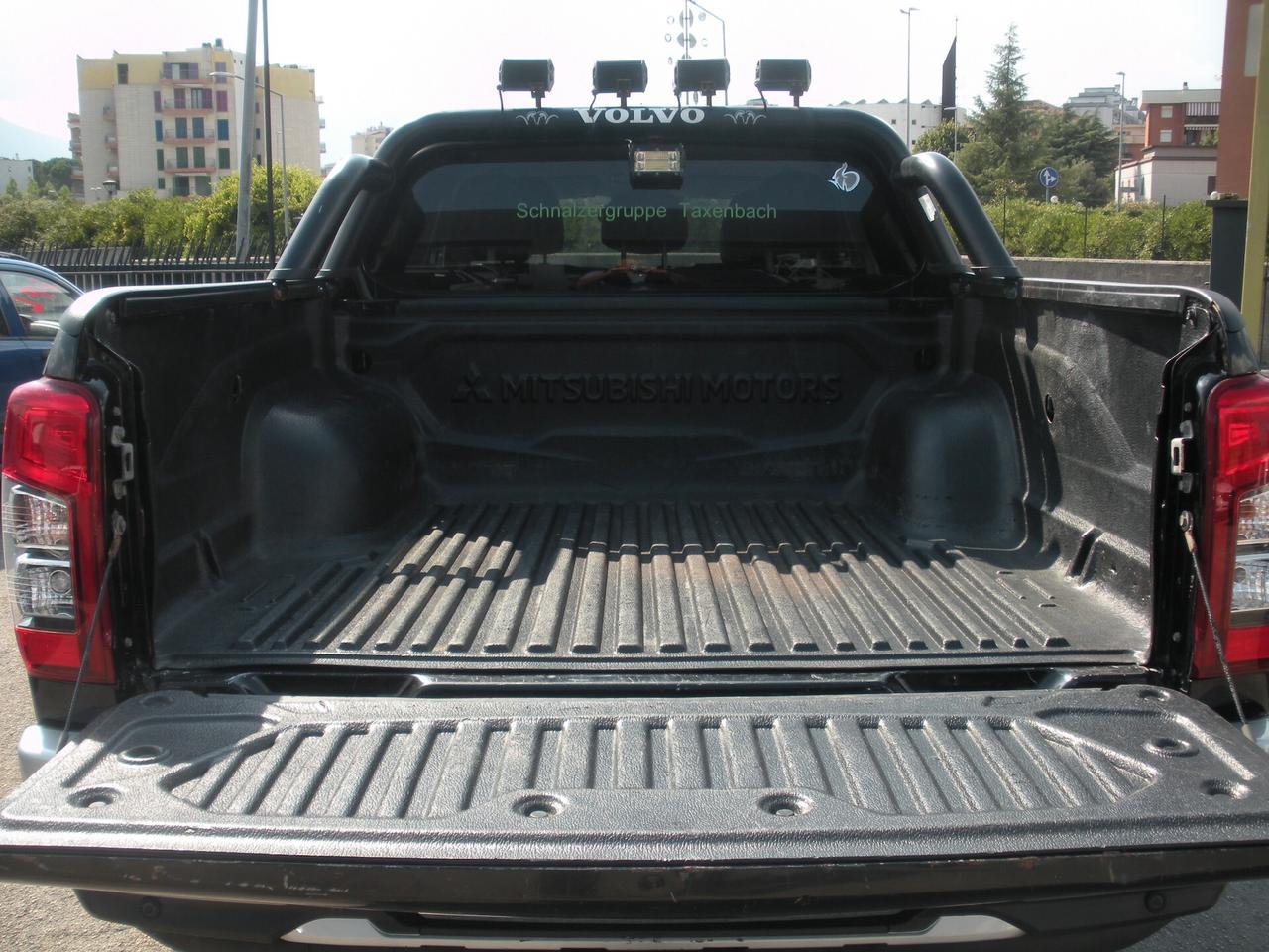 Mitsubishi L200 2.3 D Double Cab 4x4 Super Select Intense aut.