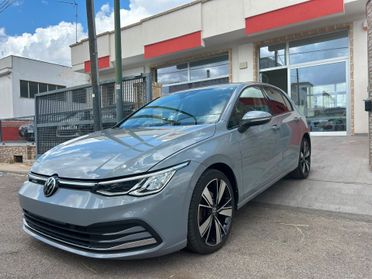Volkswagen Golf VIII 2.0 TDI 150 CV DSG -2020 18"/LED