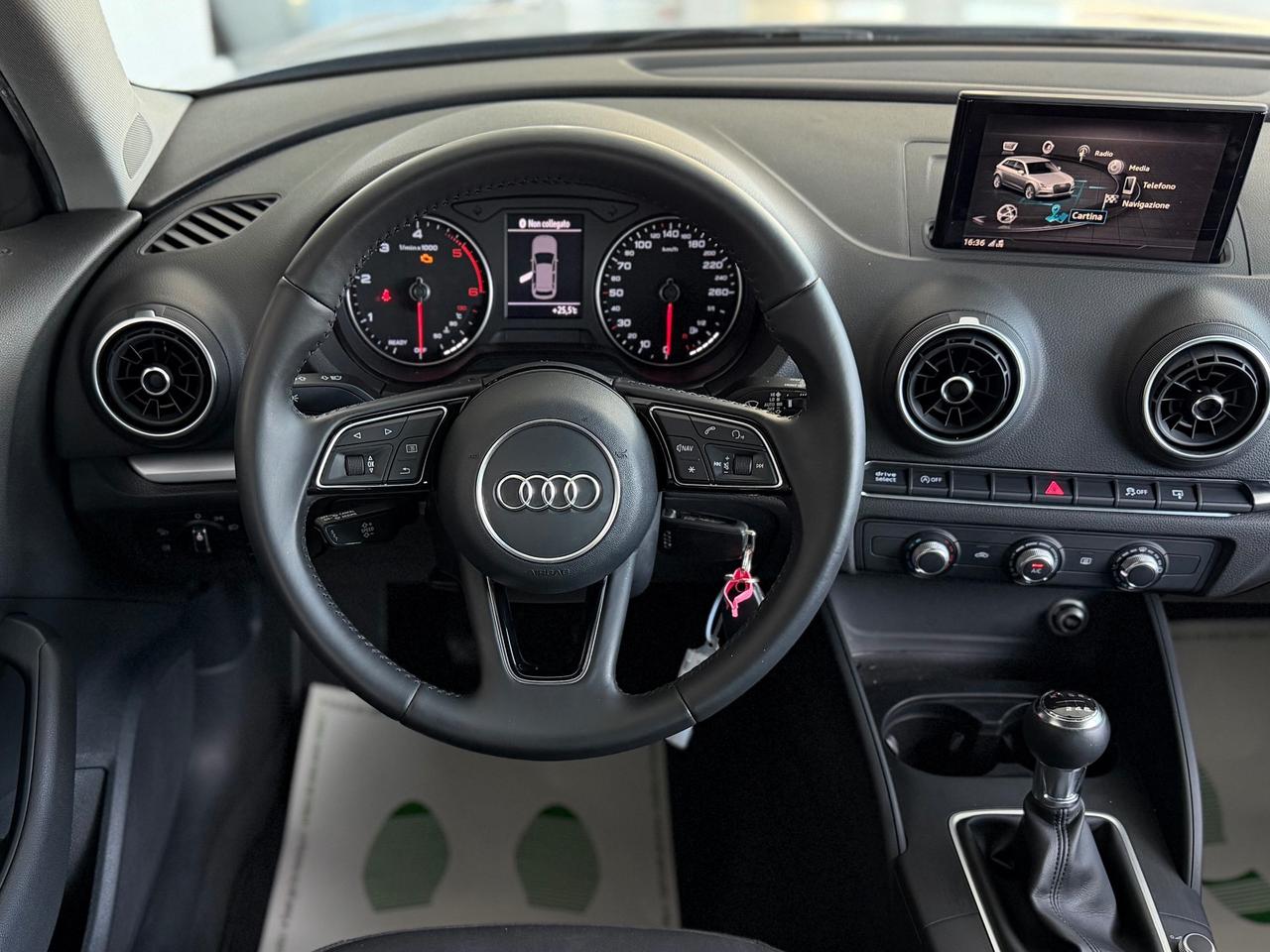 Audi A3 1.6 TDI 116 CV Sport Ultra euro6 Restiling