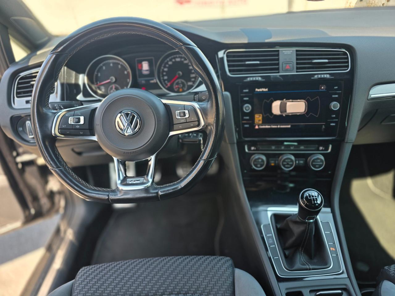 Volkswagen Golf 1.5 TSI ACT 5p. Sport R line