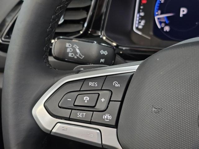 Volkswagen T-Roc 150 cv, C.18", Black Style Pack, Videocamera "Rear View", Supporto lombare, Navigatore "Discover Media", Frangivento, Fari Led Perfomance, Cruise Control Adattivo, Volante con Paddle