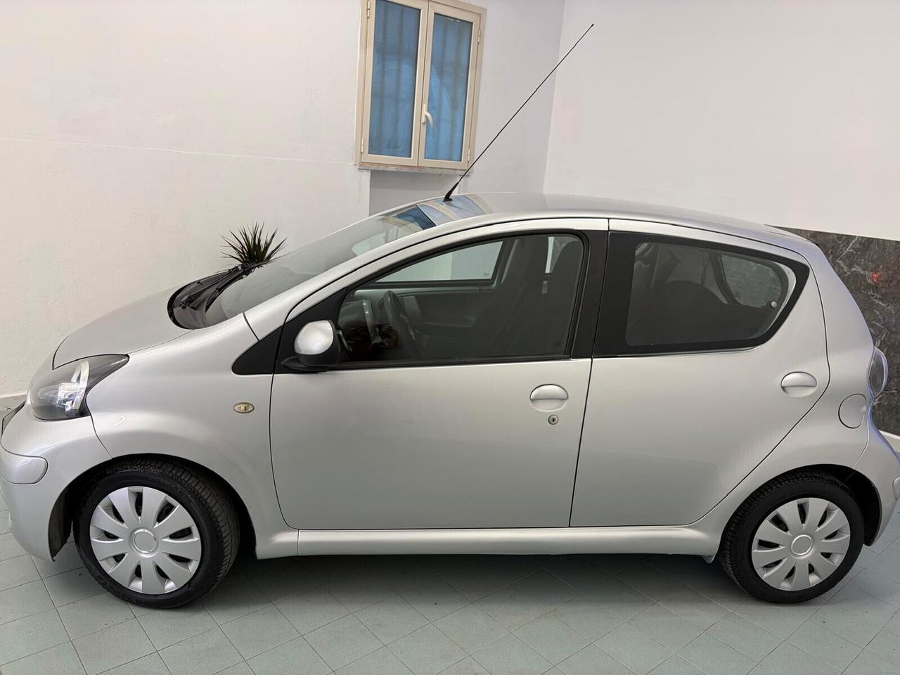 Toyota Aygo 1.0 COMPRESO PASSAGGIO&GARANZIA.