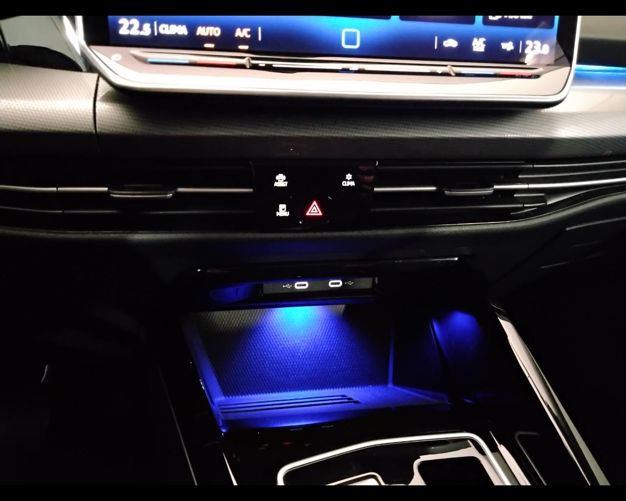 VOLKSWAGEN Golf VIII 2024 - Golf 2.0 tdi Style 150cv dsg