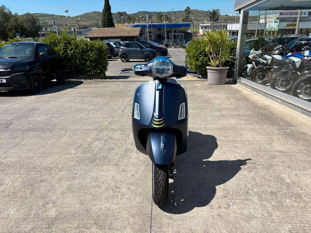 Piaggio Vespa 310 GTS SuperTech Nuovo pronto consegna Tua a solo 77 Euro al mese