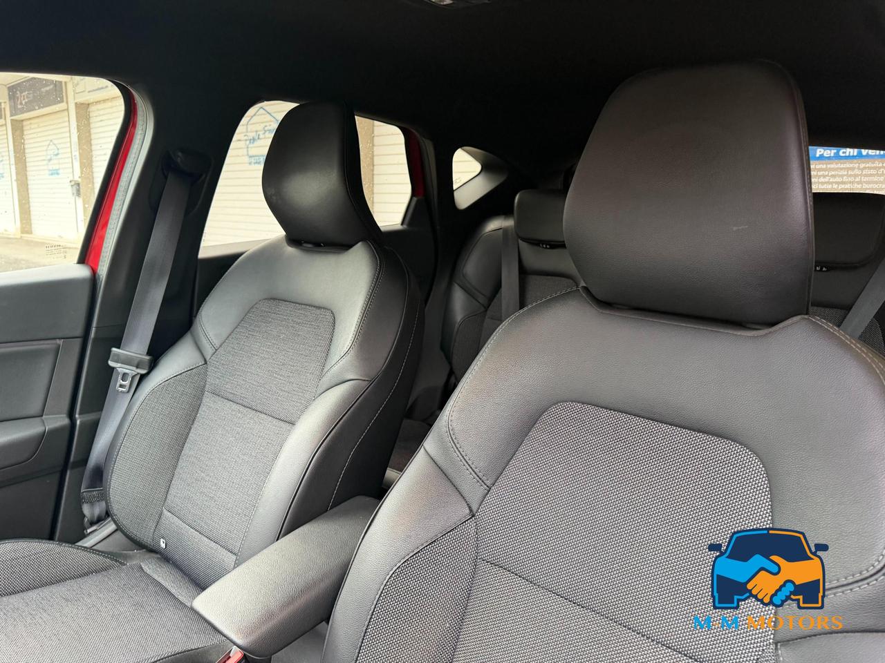 Renault Captur 1.6 E-Tech full hybrid Rive Gauche 145cv auto