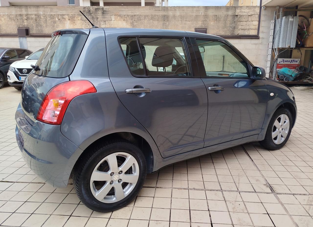 Suzuki Swift 1.3 4x4 5p. GL