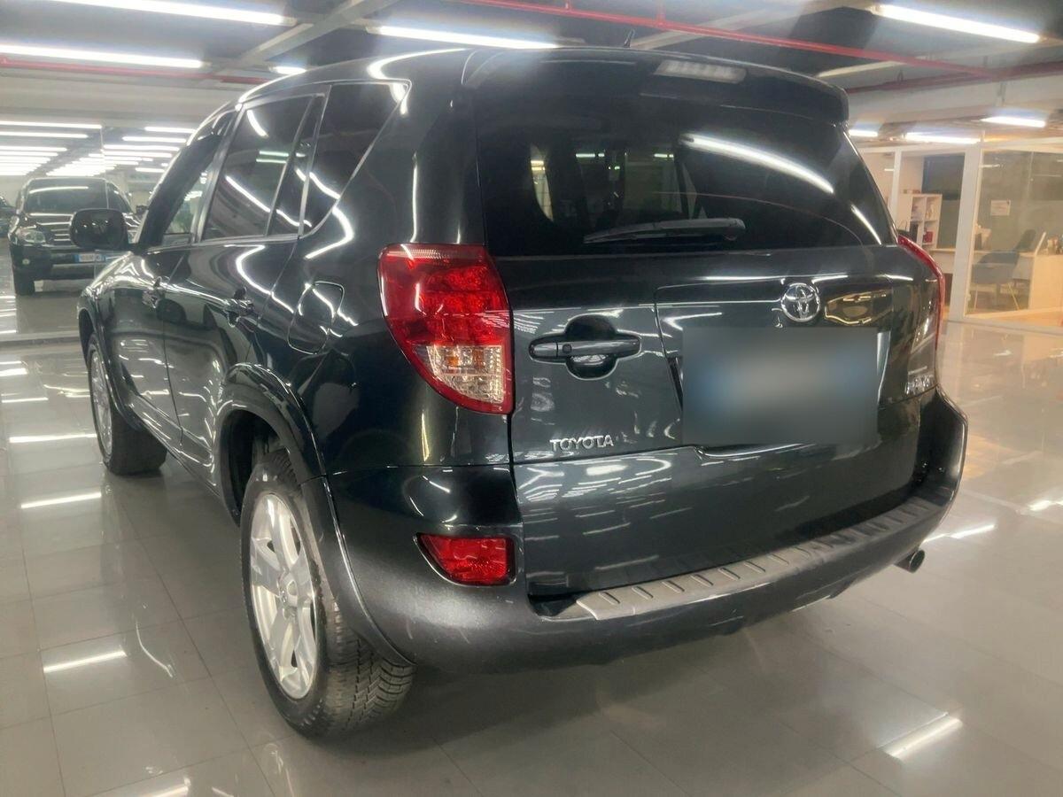 Toyota RAV 4 RAV4 2.2 D-4D 177 CV Sol Plus