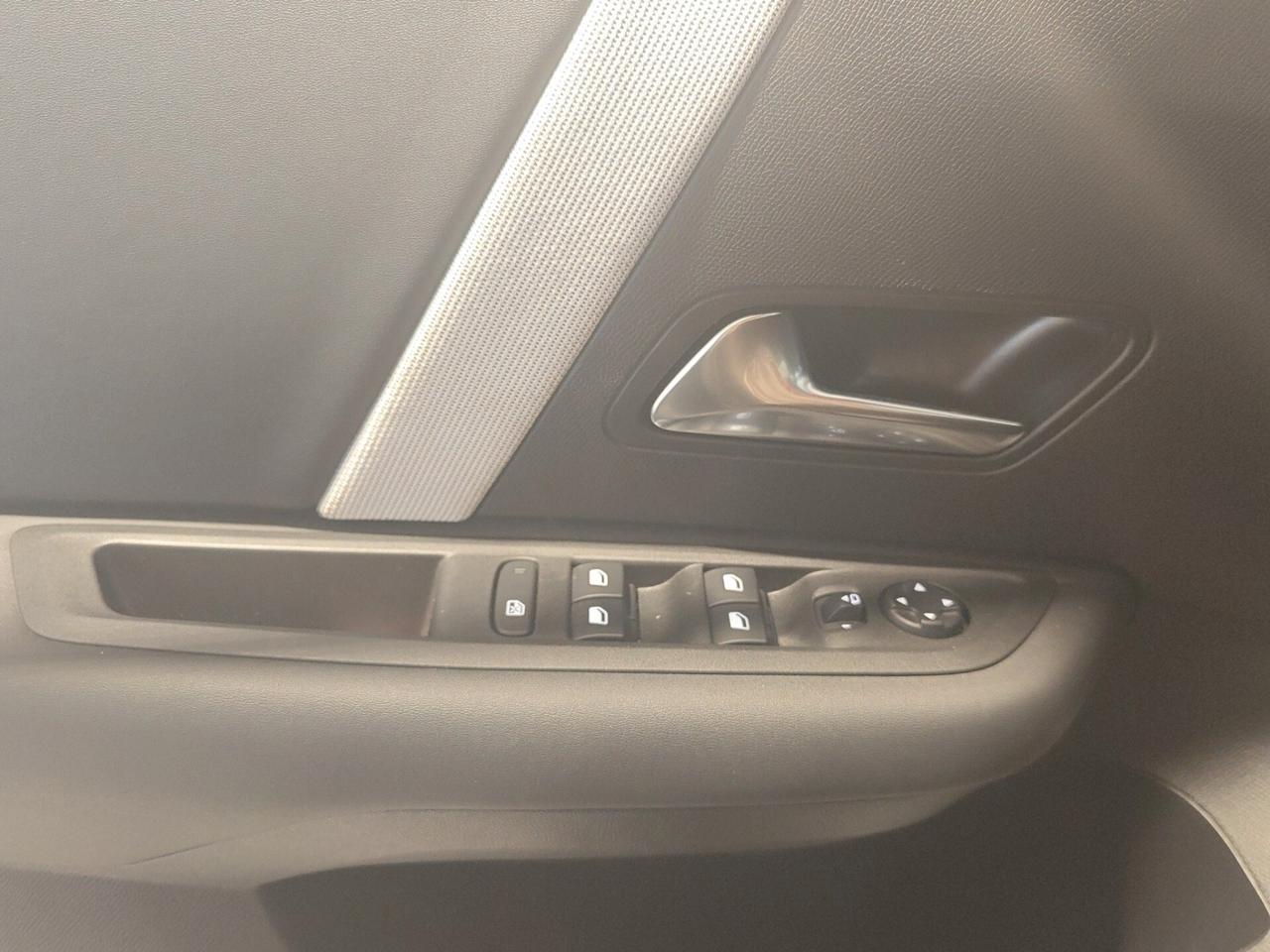 Citroen C4 Hybrid 136 e-DCS6 Max