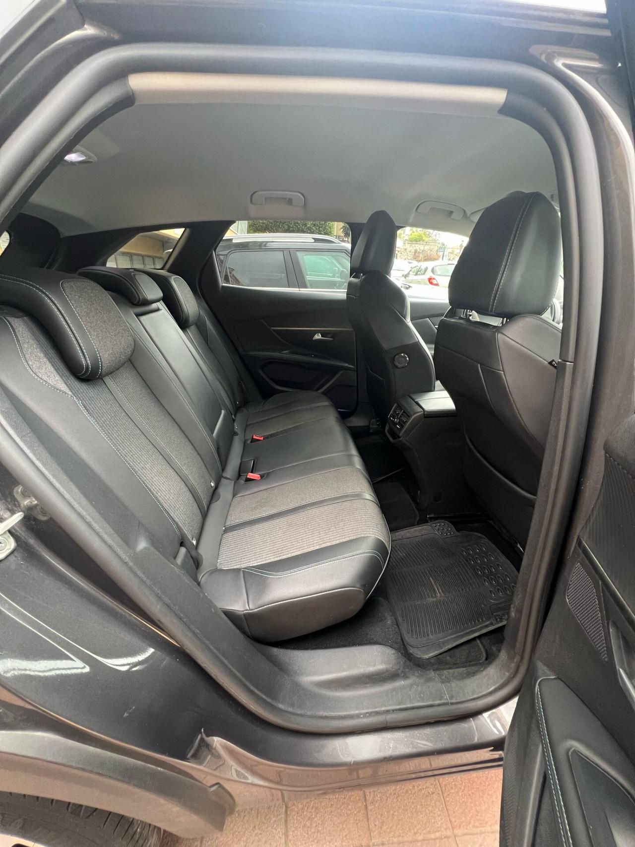 Peugeot 3008 PureTech Turbo 130 S&S Allure Pack