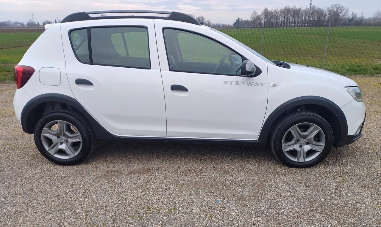 Dacia Sandero 0.9 TCe 12V TurboGPL 90CV Start&Stop Lauréate