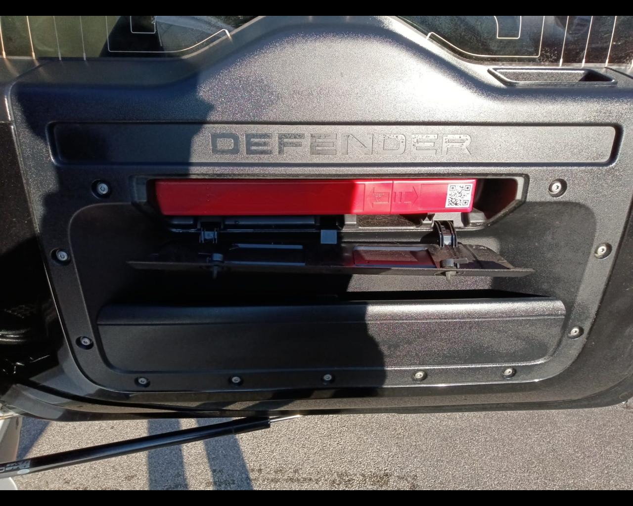 LAND ROVER Defender VII 2020 110 - Defender 110 3.0d i6 mhev X-Dynamic