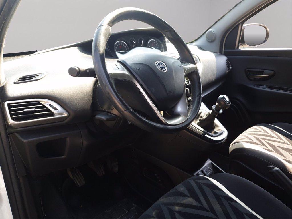 LANCIA Ypsilon 0.9 t.air silver ecochic metano 80cv del 2016