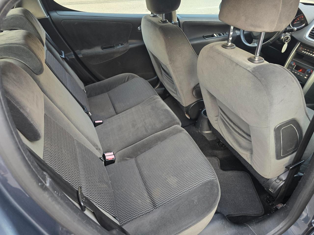 PEUGEOT 207 1.4 "OK PER NEOPATENTATI"