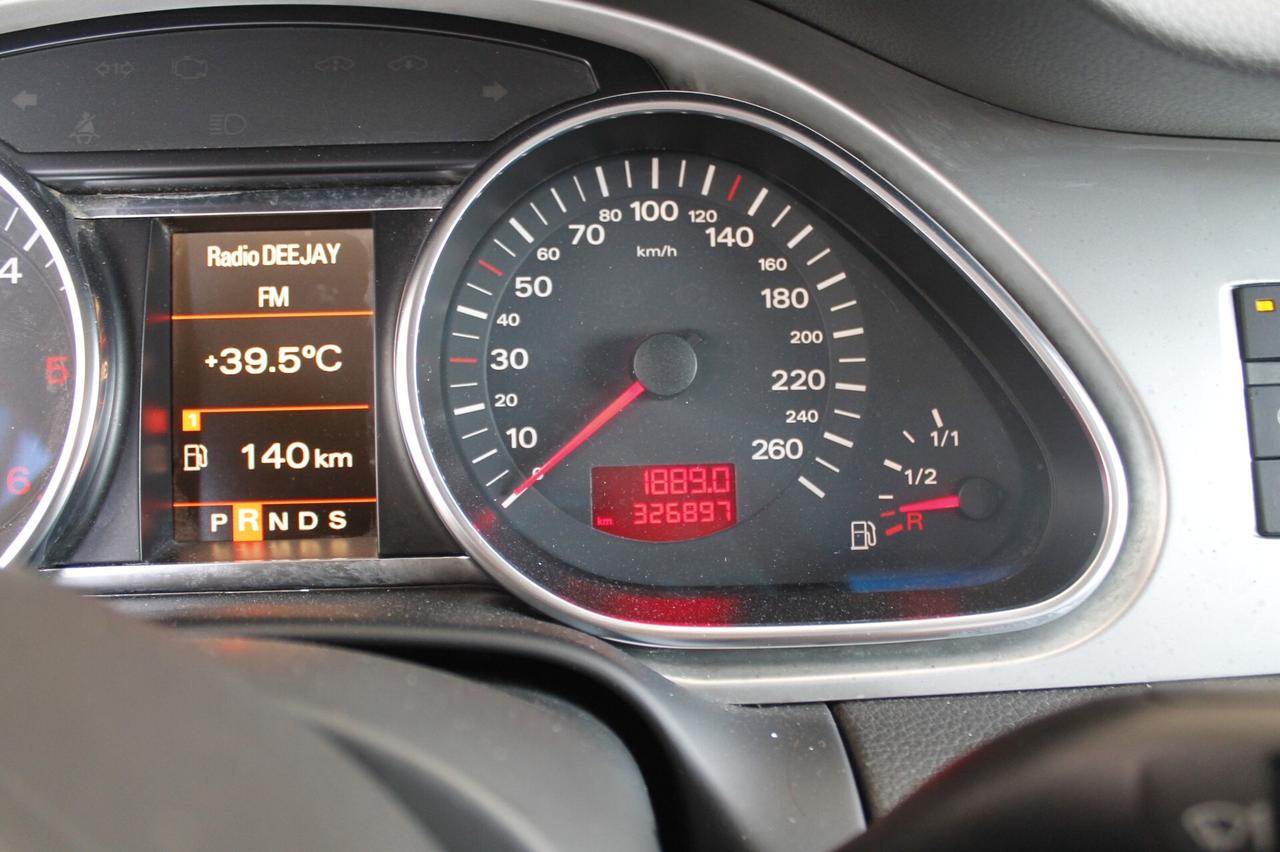 Audi Q7 3.0 V6 TDI 233CV quattro tiptronic