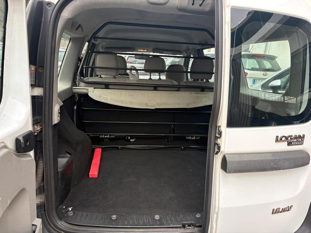 Dacia Logan MCV 1.6 16V 5 posti Lauréate