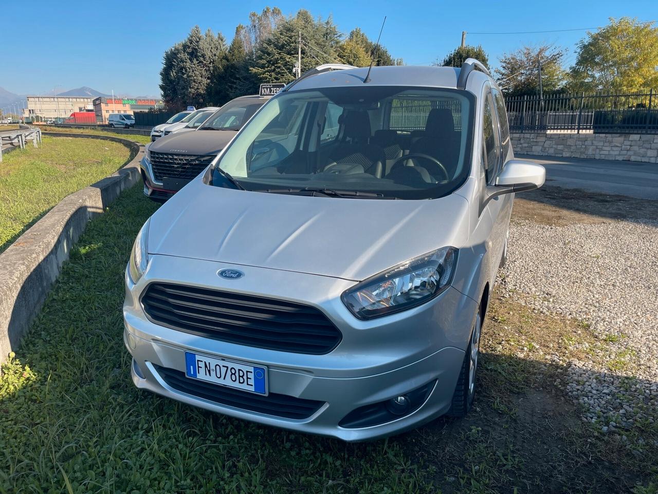 Ford Tourneo Courier 1.5 TDCI 75 CV Plus