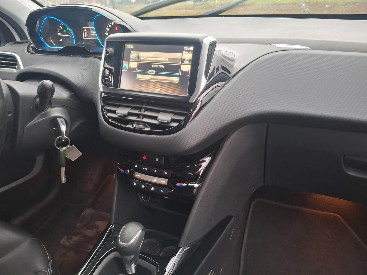 Peugeot 2008 PureTech Turbo 110 S&S Black Matt-AUTOMATICA-