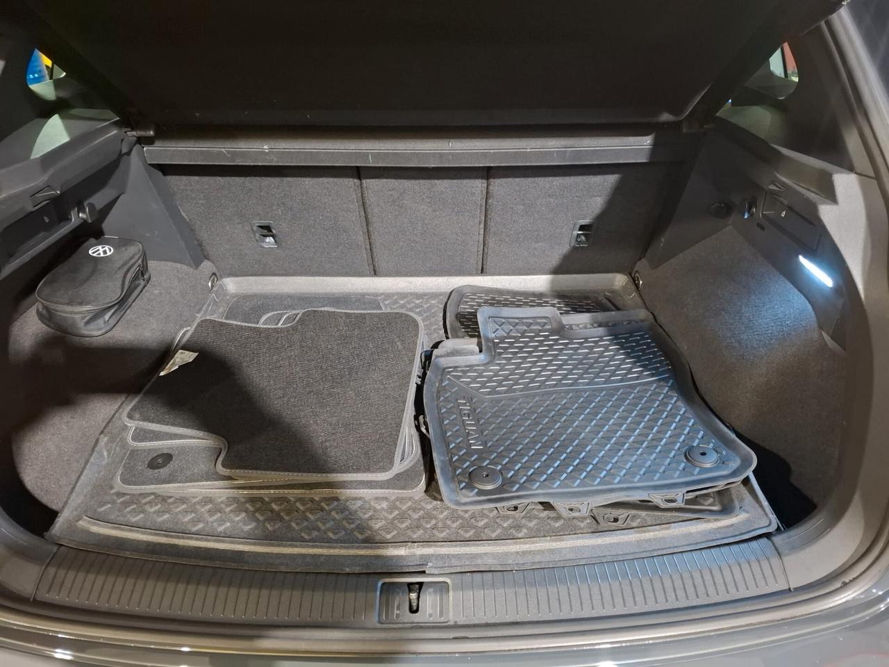 Volkswagen Tiguan 2.0 TDI 150 CV SCR DSG 4MOTION R-Line full optional