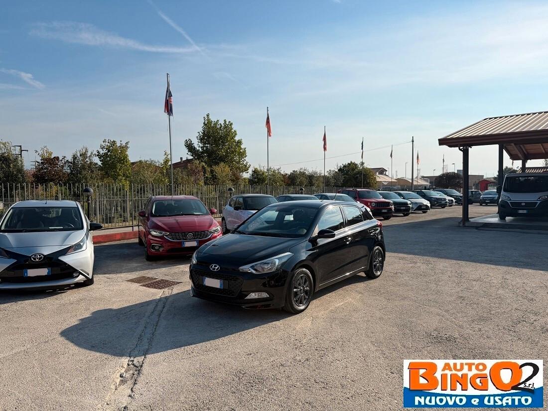Hyundai i20 1.2 5 porte Econext Blackline