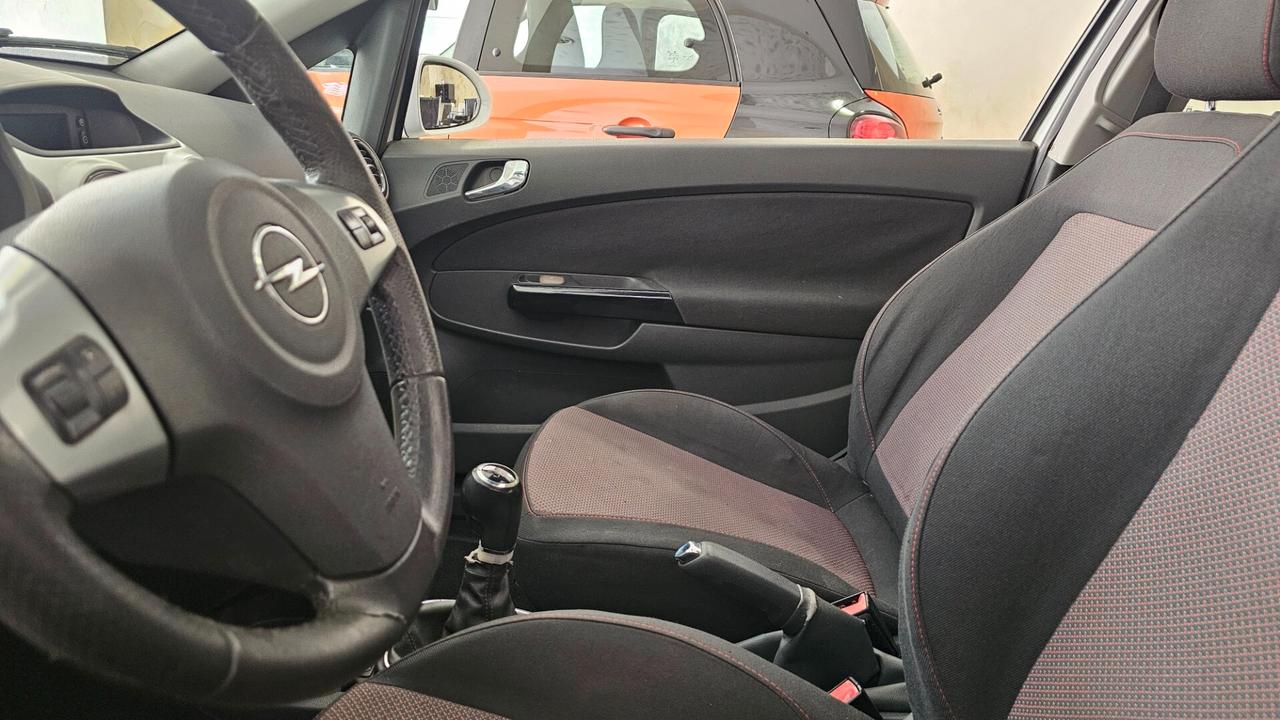 Opel Corsa 1.2 3 porte Easytronic Sport