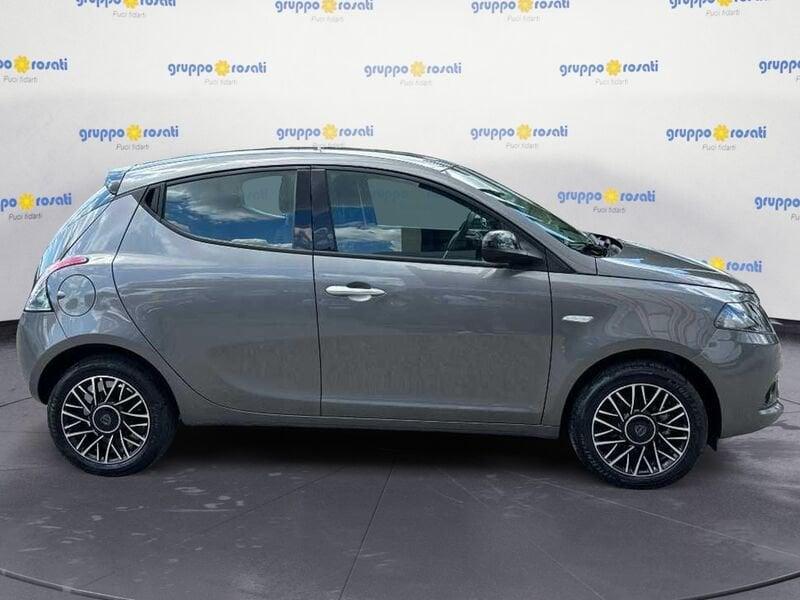 Lancia Ypsilon New 5 porte My24 1.0 Firefly 70 CvStart&Stop Hybrid Oro