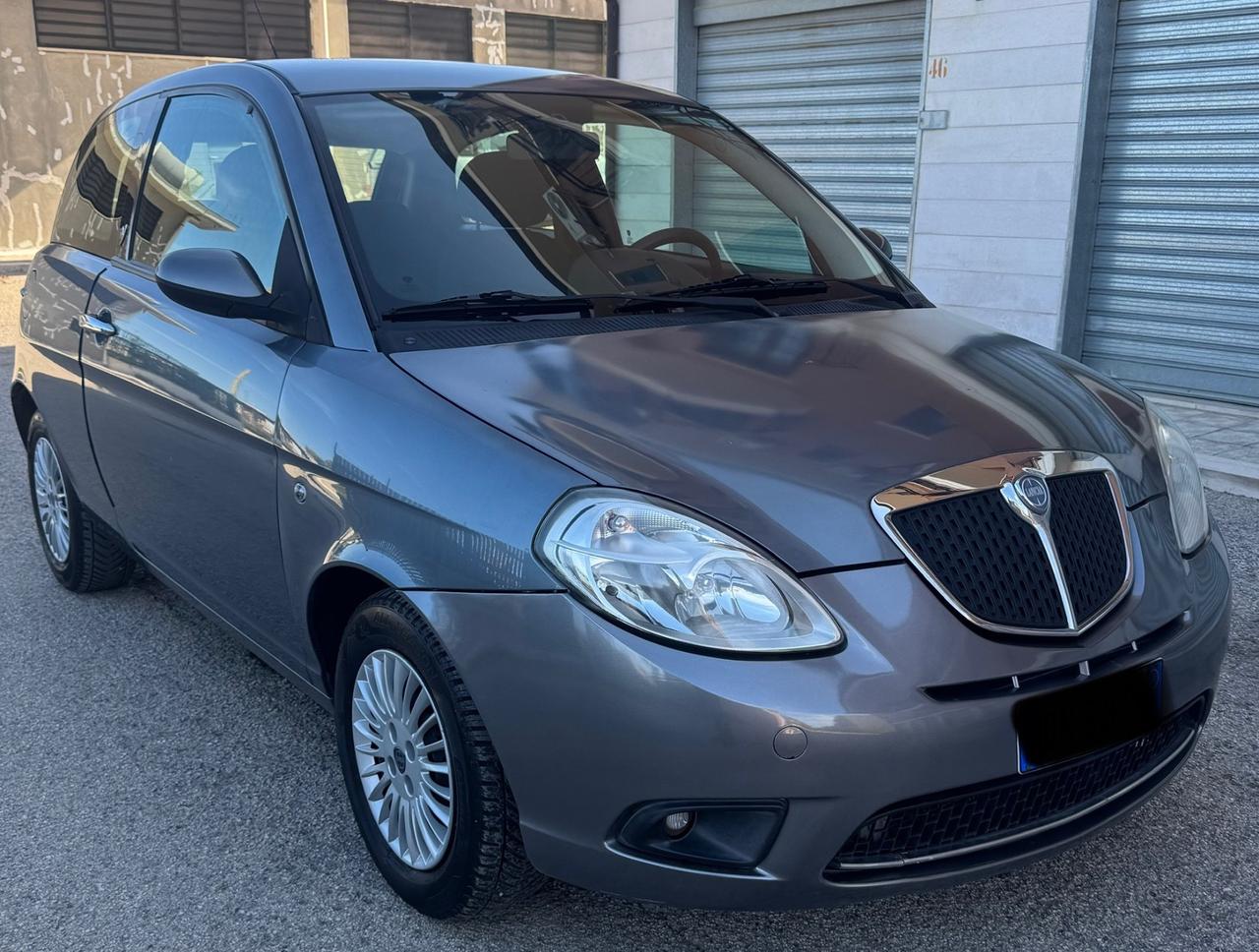 Lancia Ypsilon 1.4 Platino