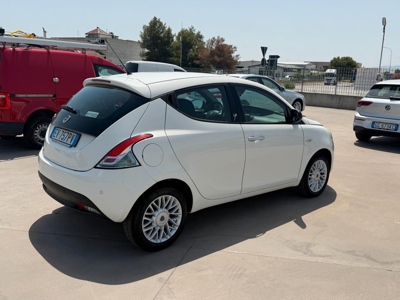 Lancia Ypsilon 1.3 MJT 16V 95 CV 5 porte S&S Gold