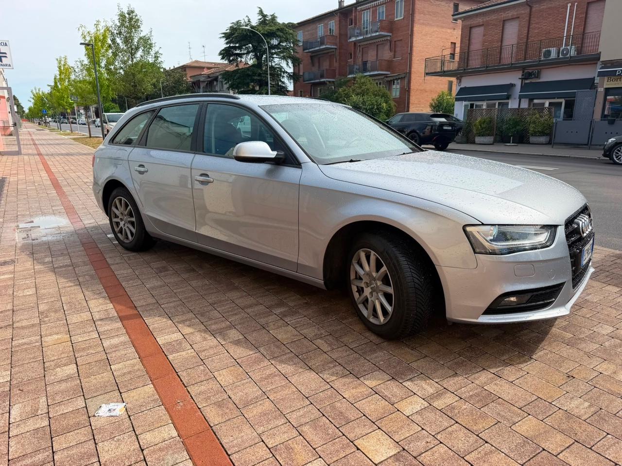 Audi A4 Avant 2.0 TDI clean diesel Business Plus