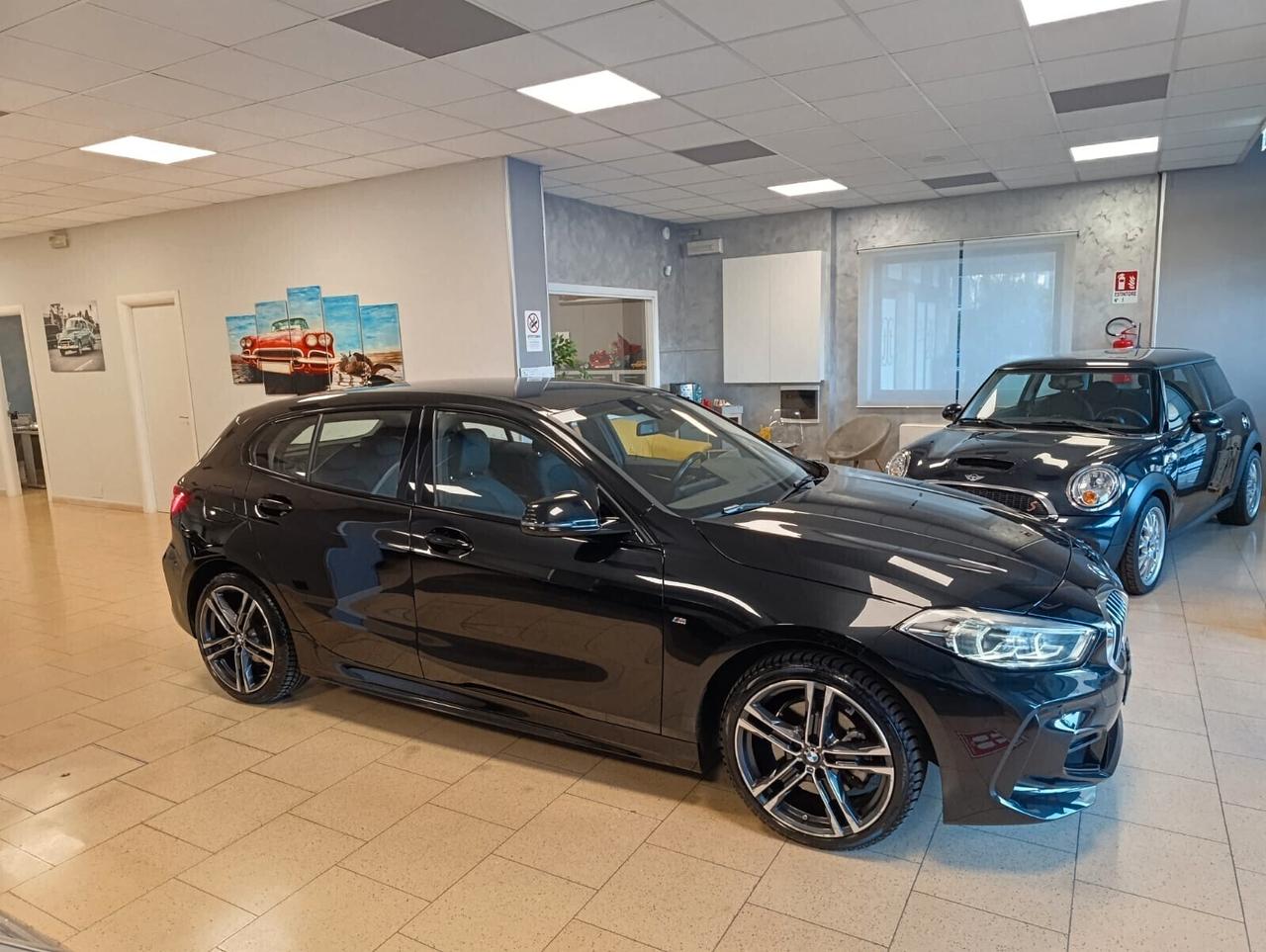Bmw 118 118d 5p. Msport