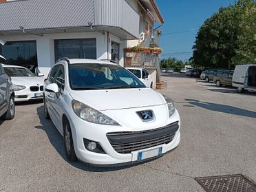 Peugeot 207 1.4 benzina Neopatentati