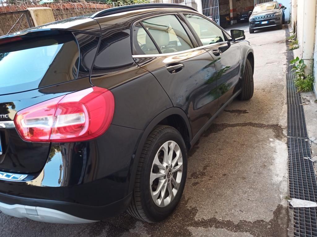 Mercedes-benz GLA 220 d Automatic 4Matic Premium