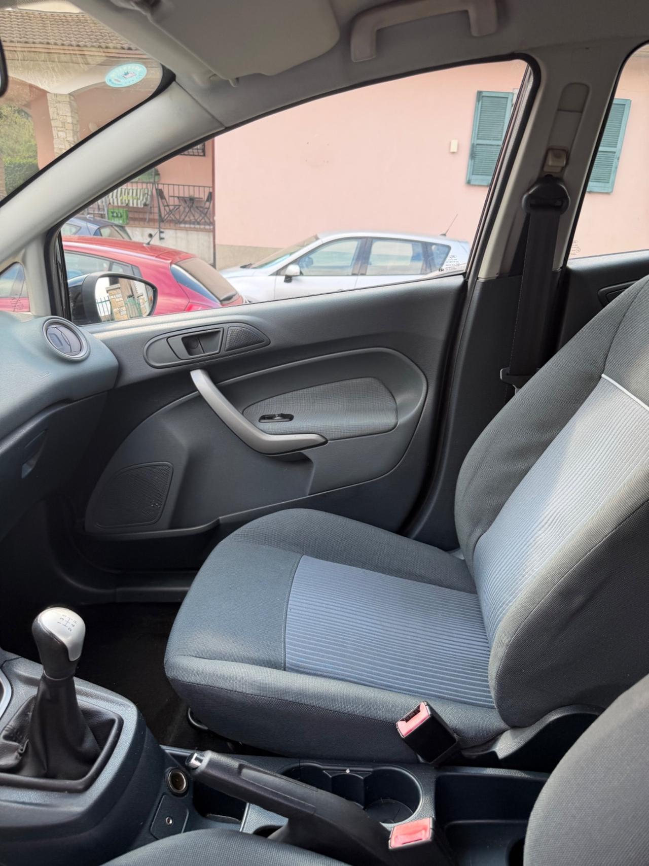 Ford FIESTA 1.2 82 CV 5P TITANIUM NEOPAT KMCERT GARANZ UNICOPR