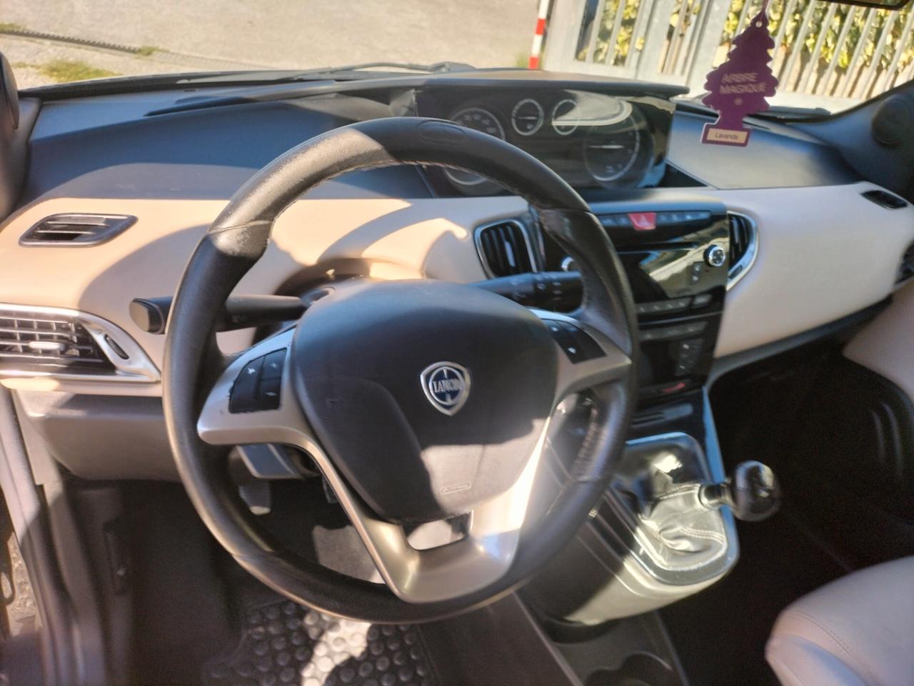Lancia Ypsilon 1.3 MJT 16V 95 CV 5 porte S&S Platinum