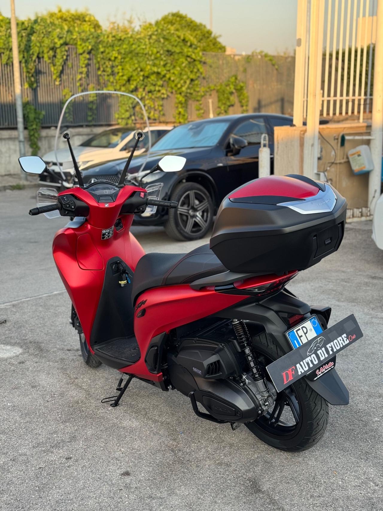 Honda SH 350 SPORT KM0 2 ANTIFURTI FINANZIABILE