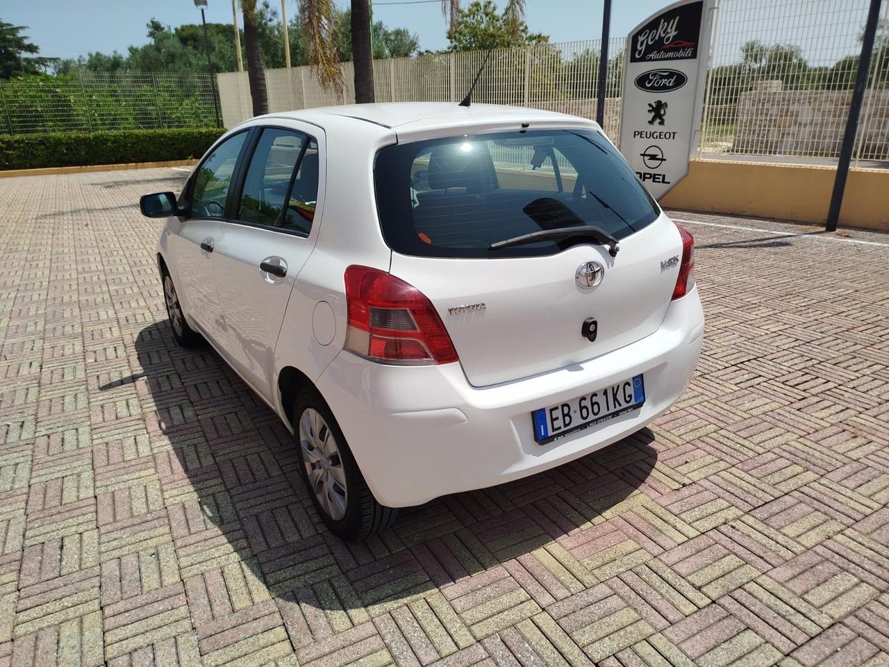 Toyota Yaris 1.0 5 porte Now GPL