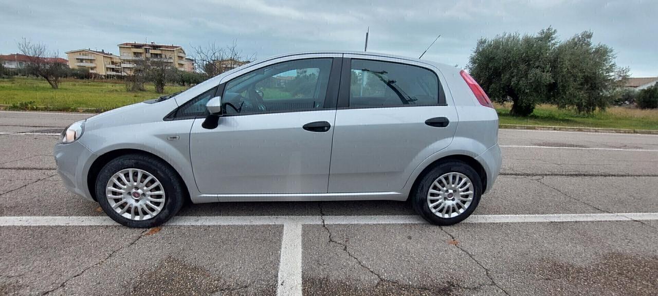 PUNTO 1,3 MTJ DIESEL 85 CV MODELLO STREET USB TELEFONO BLUE E MEE X NEOPATENTATI