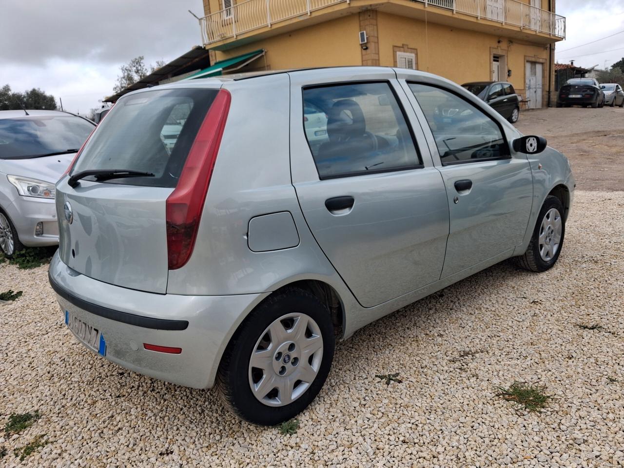 Fiat Punto 1.2 5 porte Dynamic 64000km