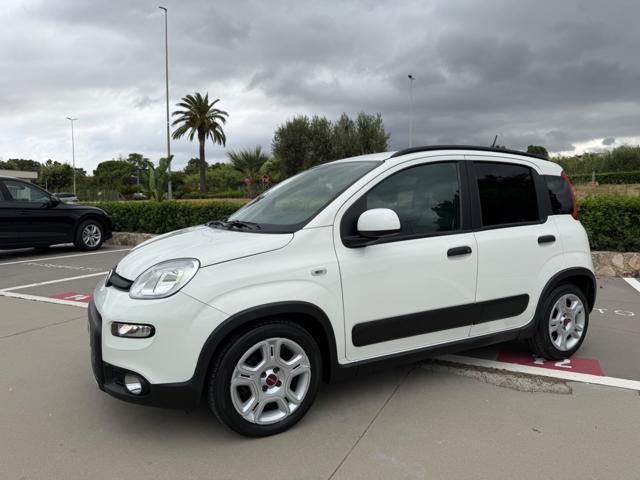 FIAT Panda 1.0 HYBRID CITY LIFE+CLIMATRONIC+SCHERMO+5POSTI